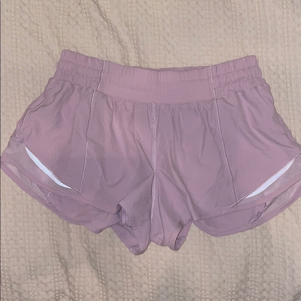 Lululemon Hotty Hot Short 2.5